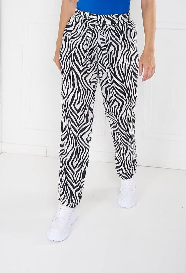 Pantalon zebra con correa