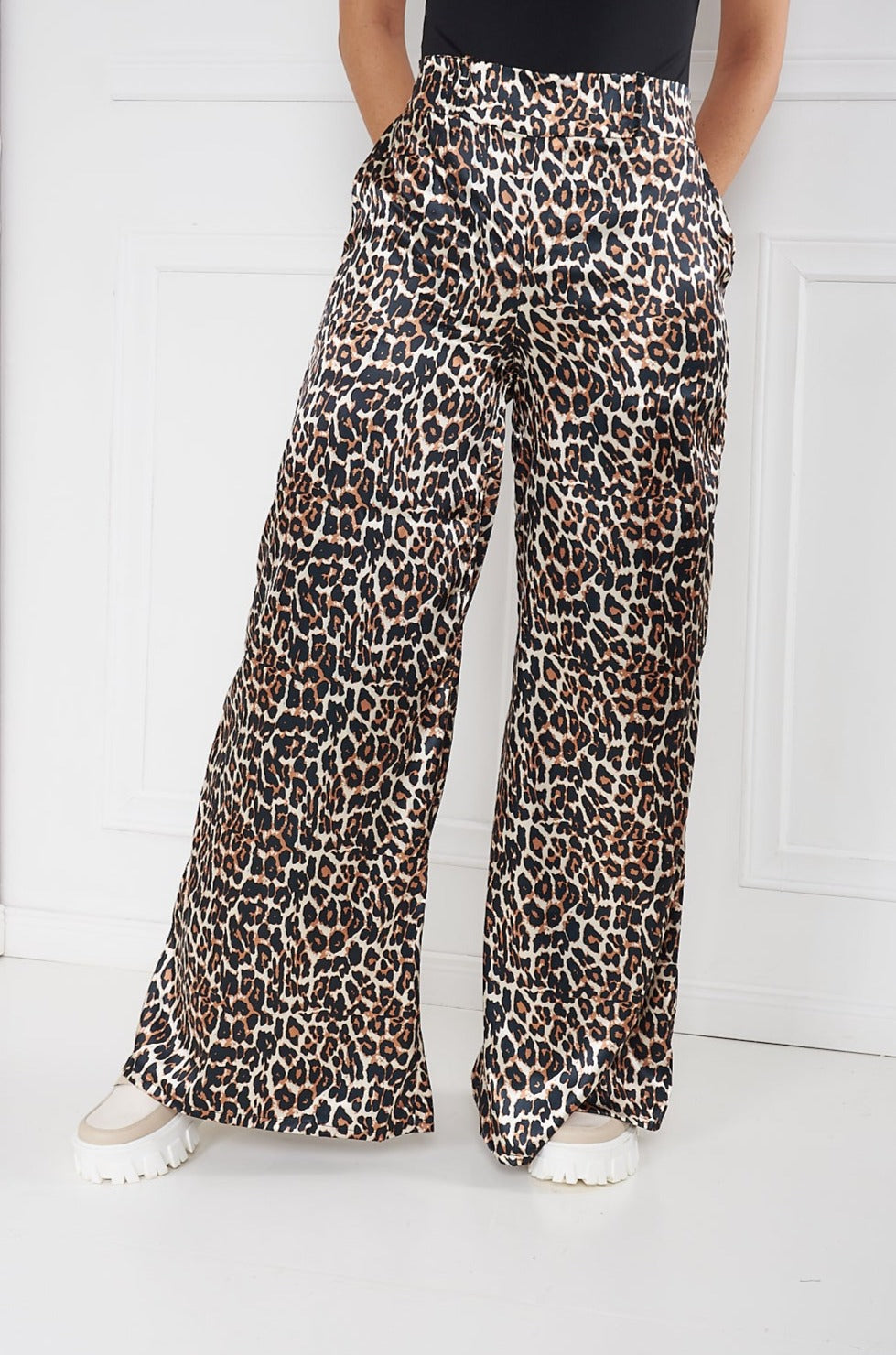 Pantalon satín leopardo